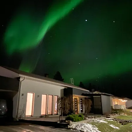 Arctic Poeykkoelae, 10-person House * Rovaniemi